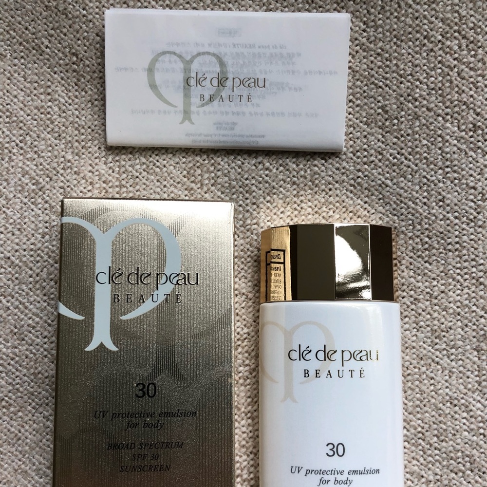 Cle de Peau UV Protective Emulsion For Body SPF 30
